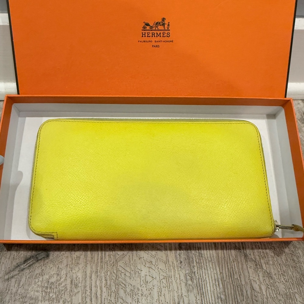 Hermes Silk-in, Azap Zipped Wallet EUC - Picture 4 of 9